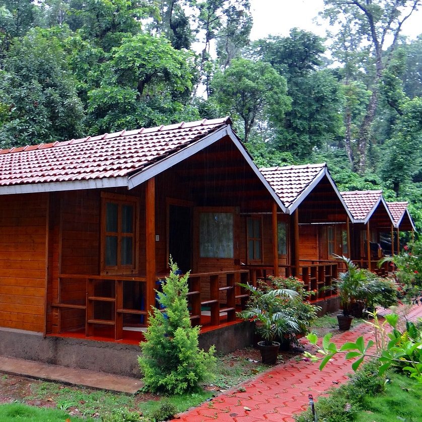 Hotel Berbasis Komunitas Lokal